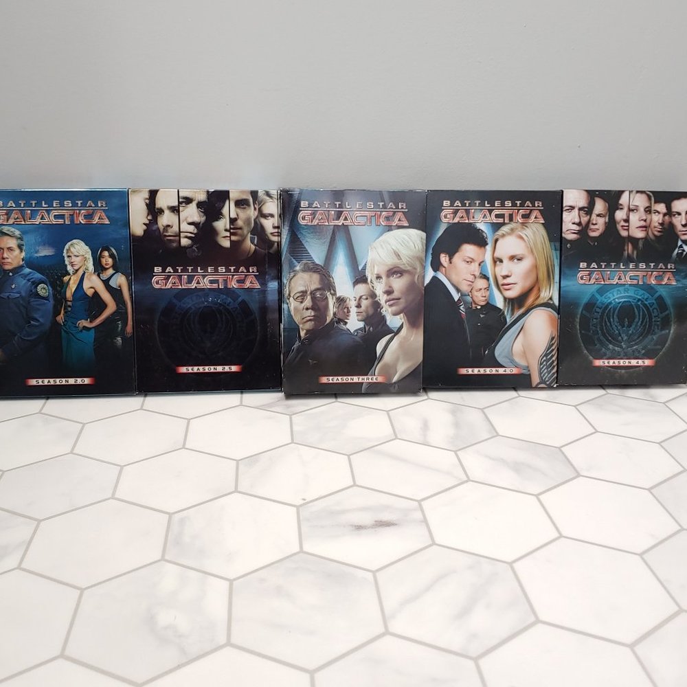 BATTLESTAR GALACTICA Collector Series Seasons 2, 2.5, 3, Razor, 4&4.5 -19 discs.